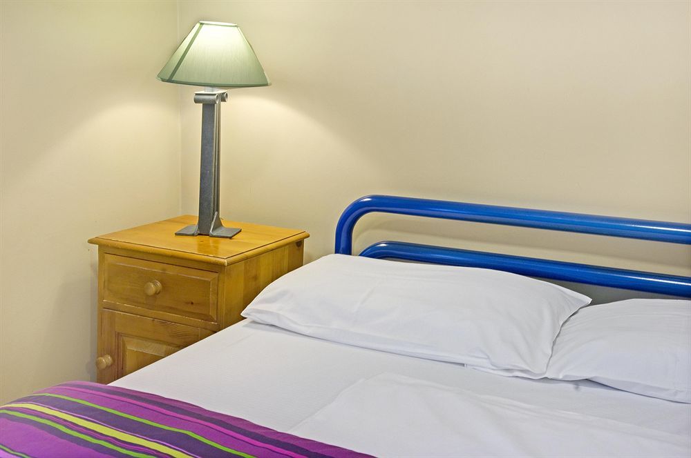 Isaacs Hostel Дублин Экстерьер фото