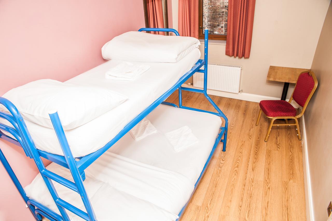 Isaacs Hostel Дублин Экстерьер фото