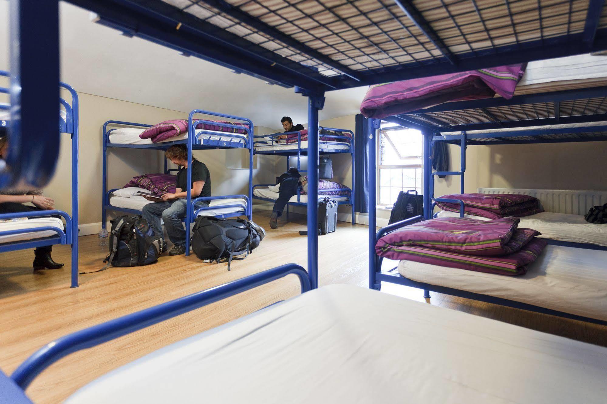 Isaacs Hostel Дублин Экстерьер фото